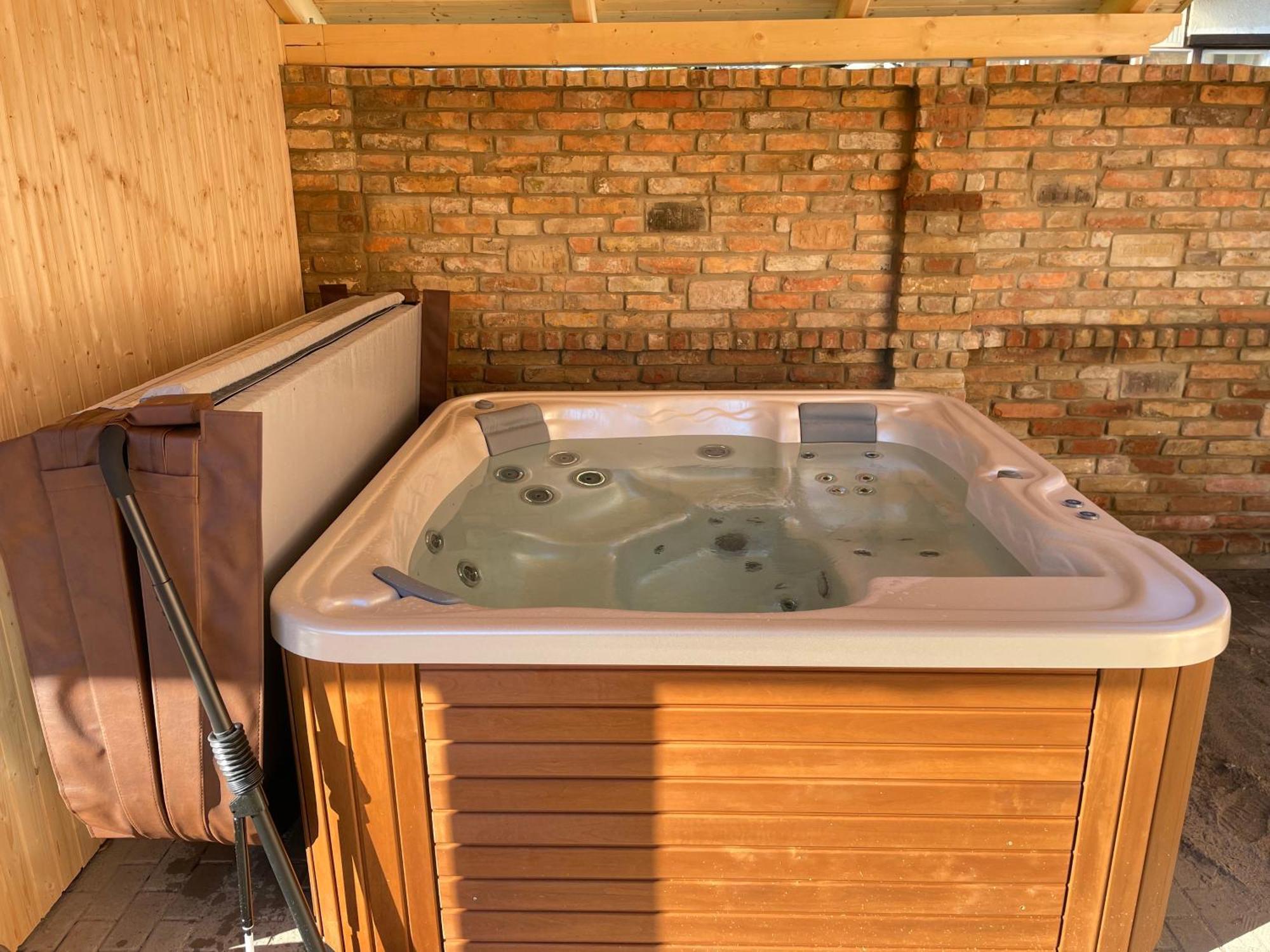 Balaton Apartman Balatonmariafurdo Luaran gambar
